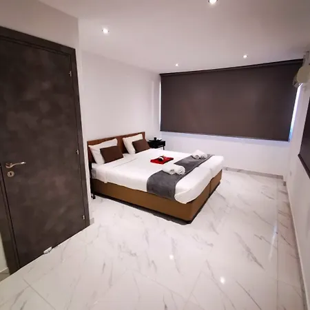 Apartmanhotel Nissi Avenue 4*