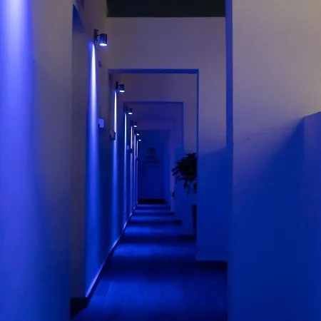 Nissi Avenue 4*