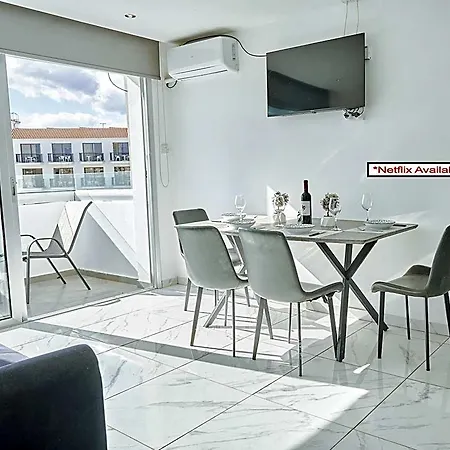 Nissi Avenue 公寓式酒店