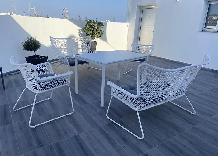 Lägenhetshotell Nissi Avenue 4*