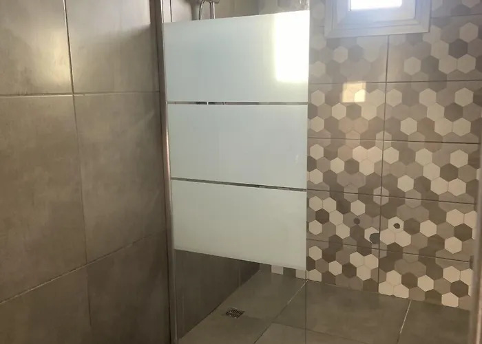 Nissi Avenue Lägenhetshotell